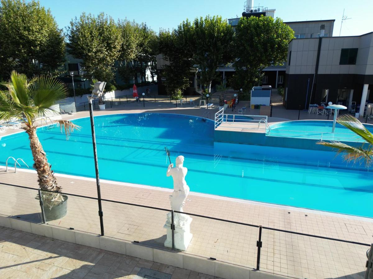 Color Perla Village Bellaria-Igea Marina Exterior foto